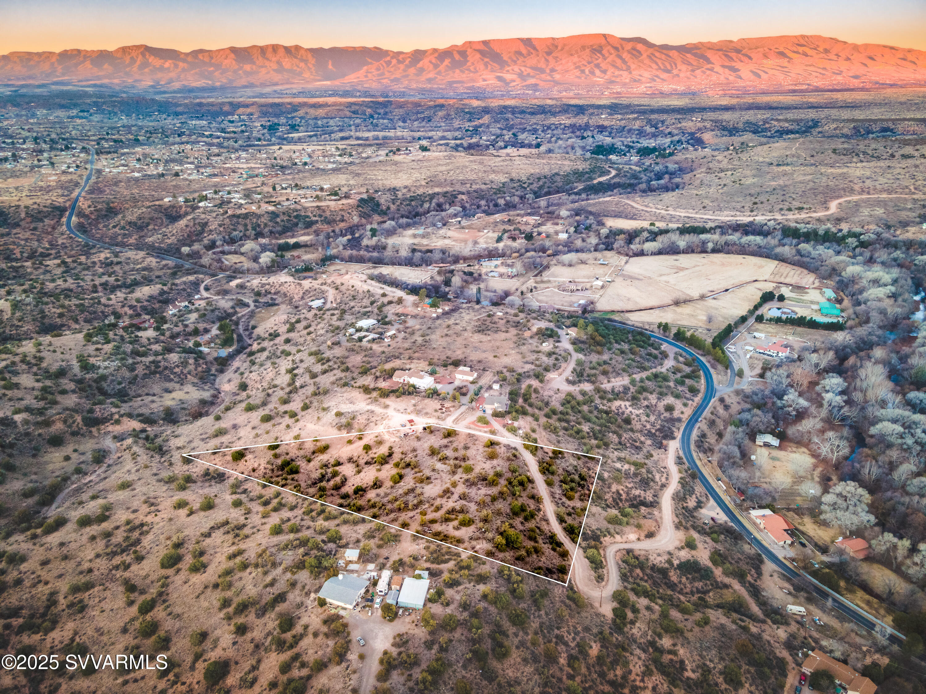 Under 5 Acres - Land
