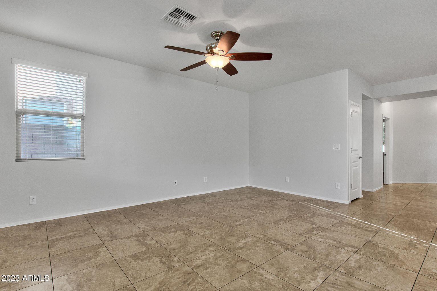 1675 W PELICAN Drive