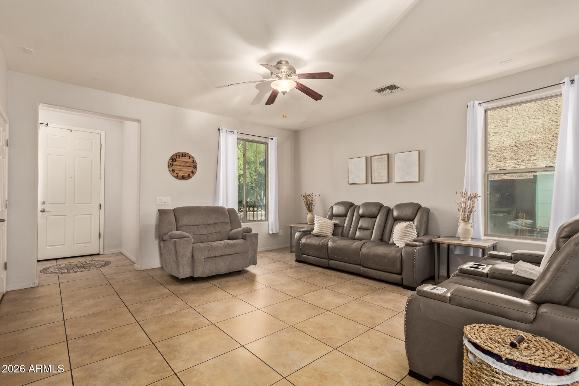 10323 W MAGNOLIA Street