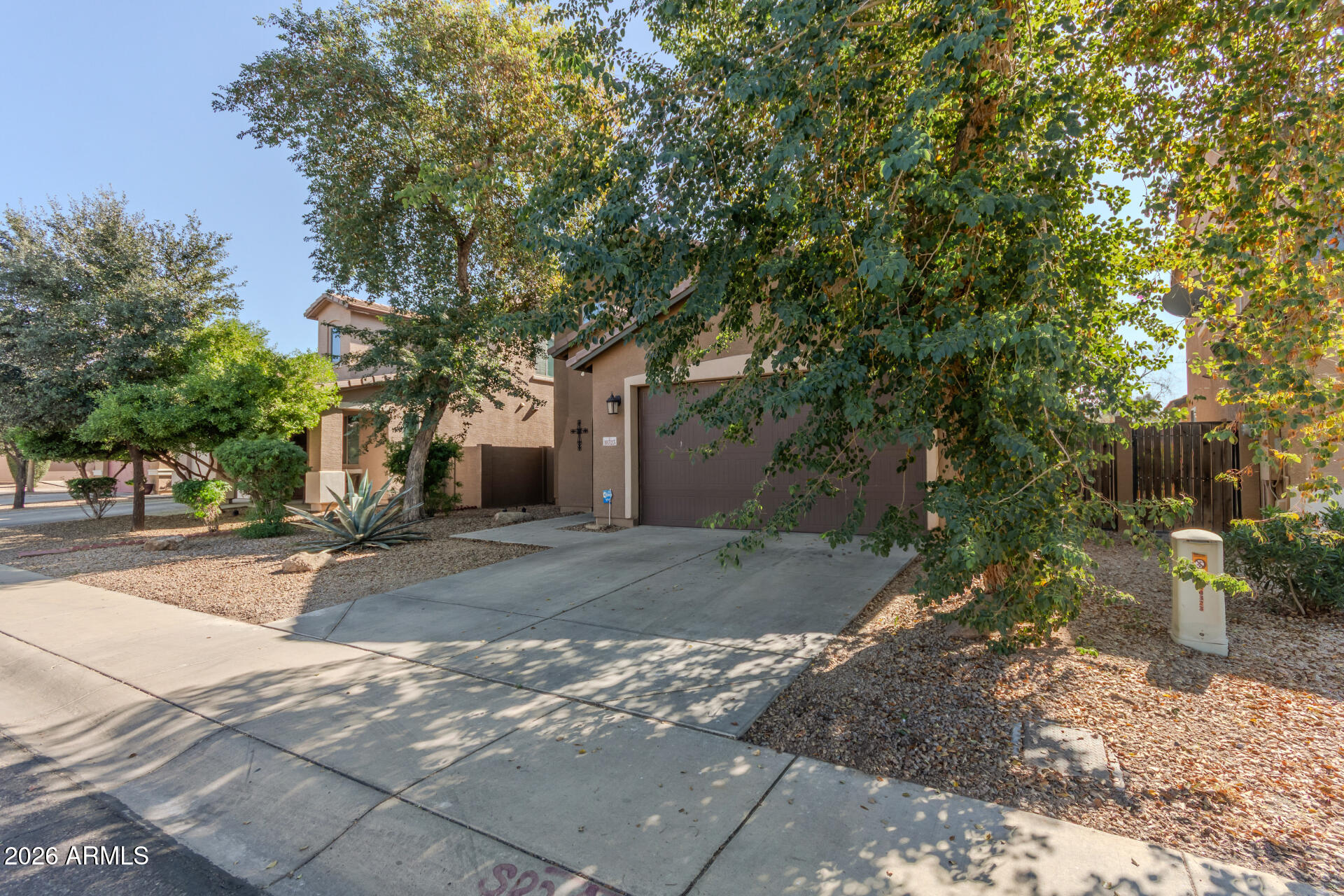 10323 W MAGNOLIA Street