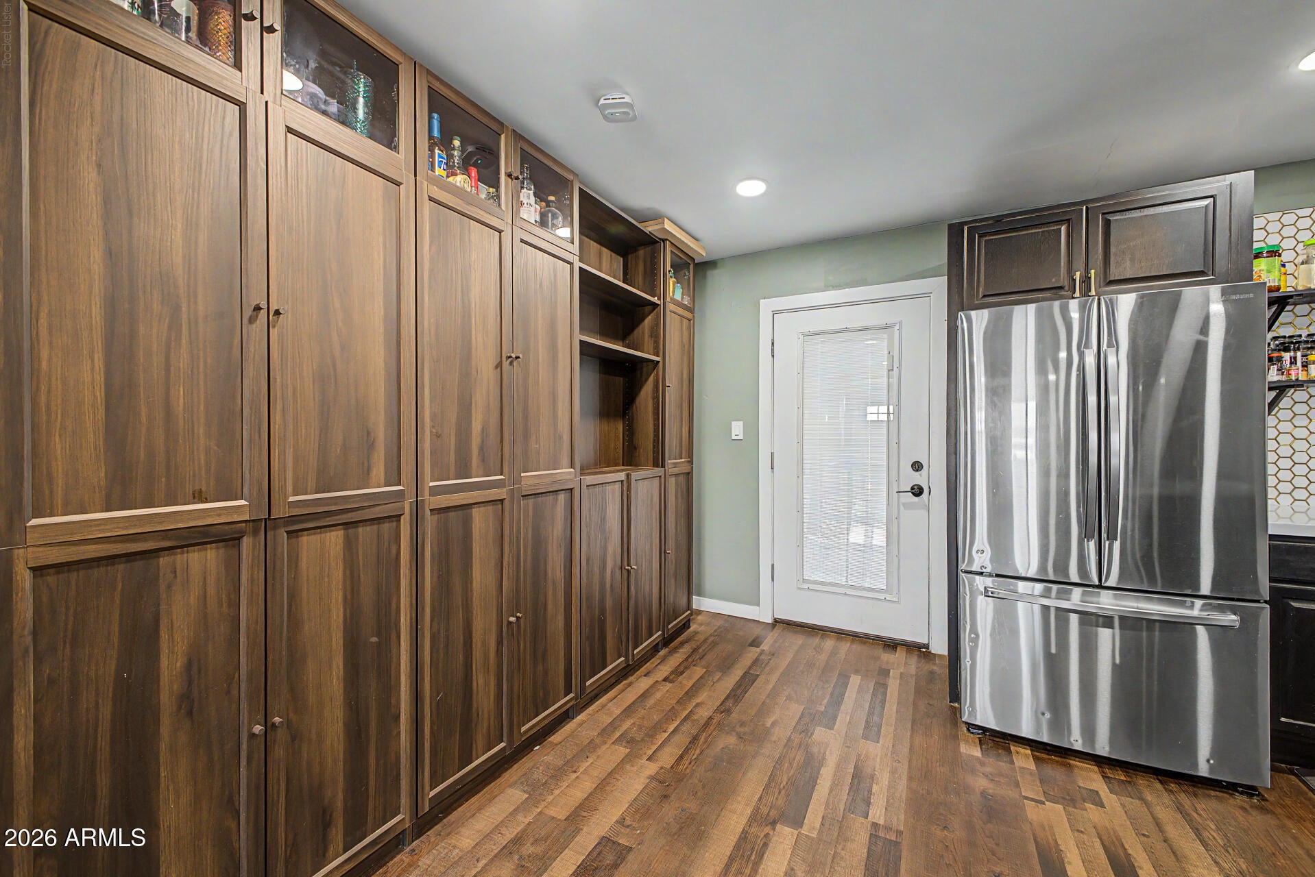 4139 W DESERT HILLS Drive