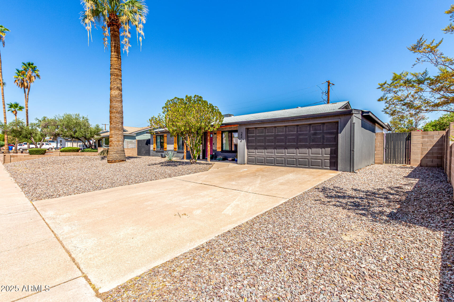 226 E MCKINLEY Street
