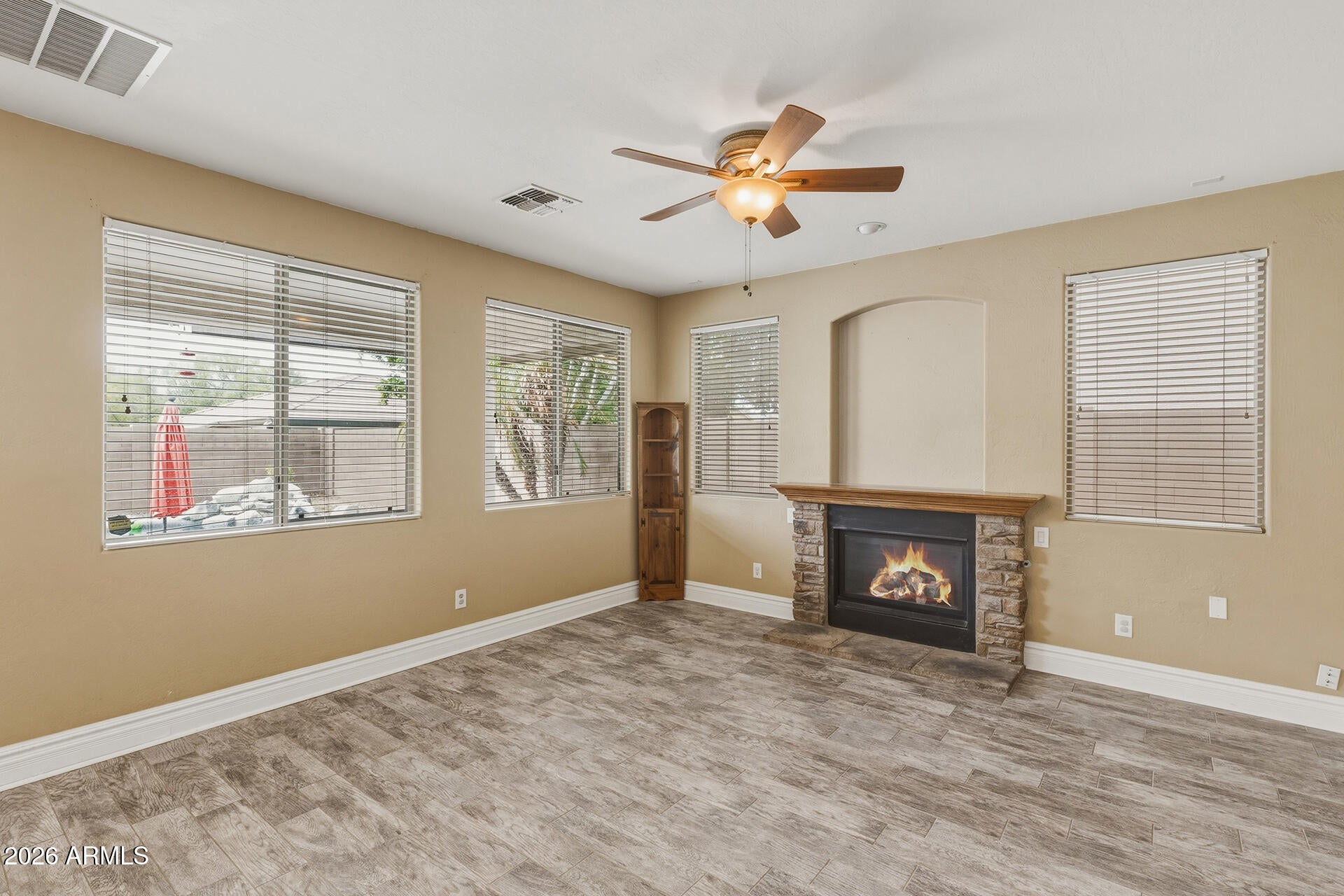 18027 W SUNNYSLOPE Lane