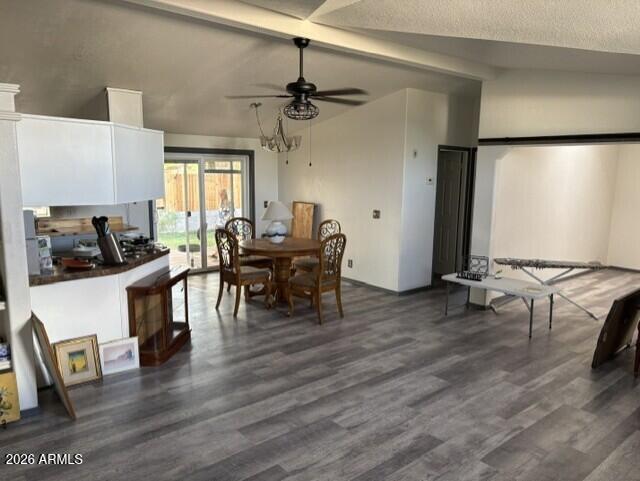 490 W SMOKETREE Street