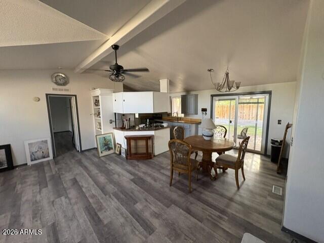 490 W SMOKETREE Street