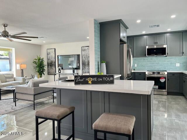 2818 E MALAPAI Drive