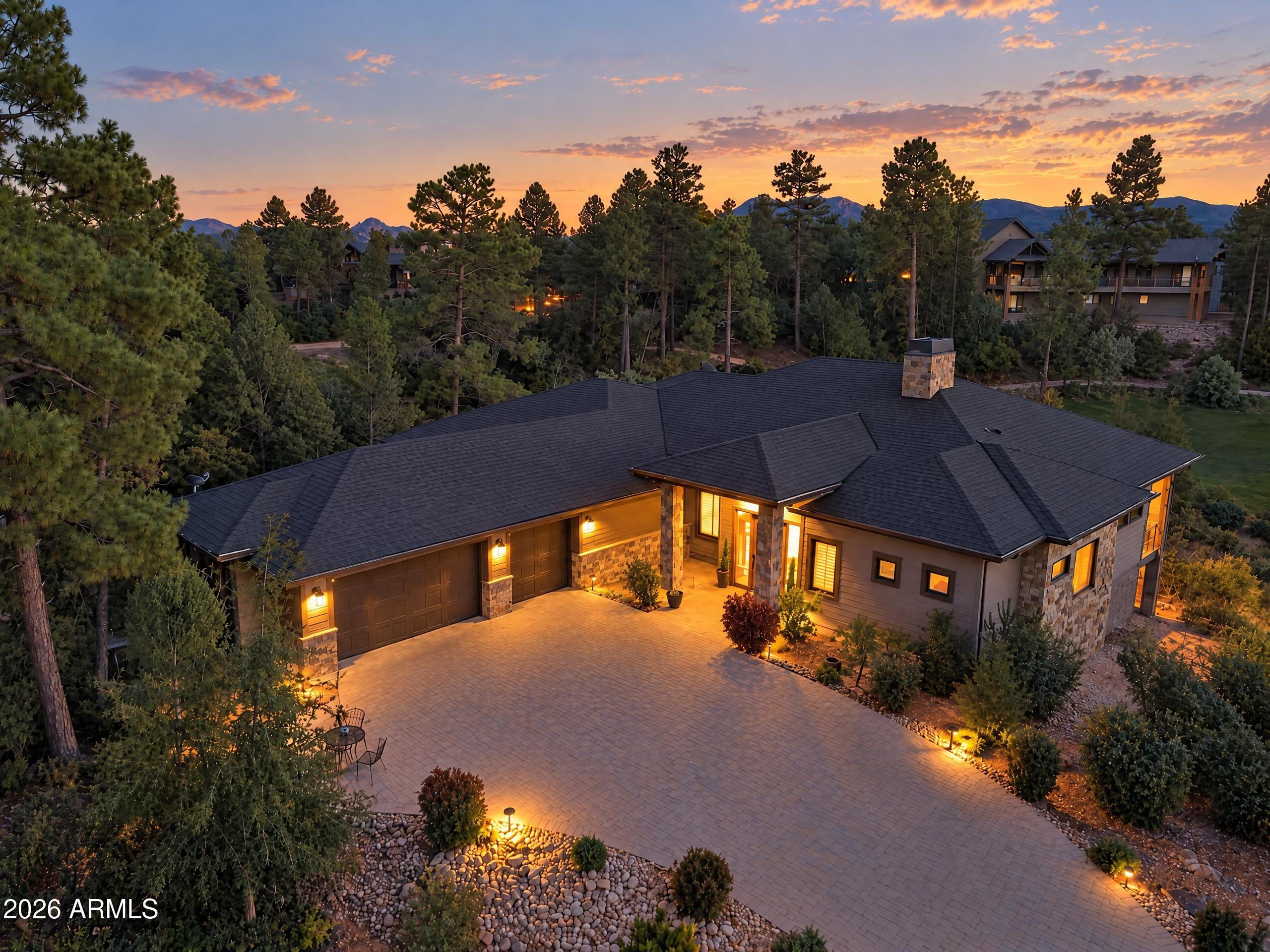 2305 E Indian Pink Circle