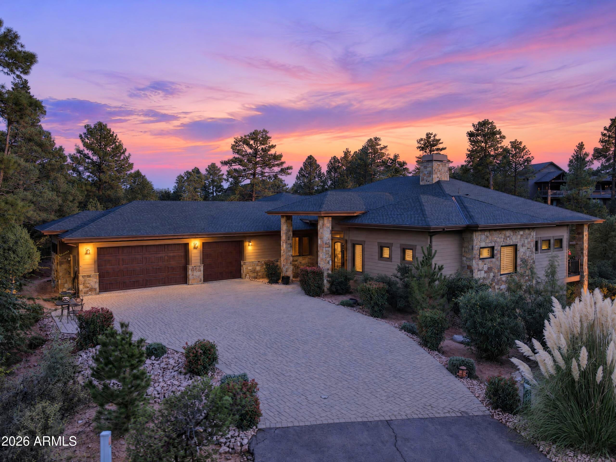 2305 E Indian Pink Circle
