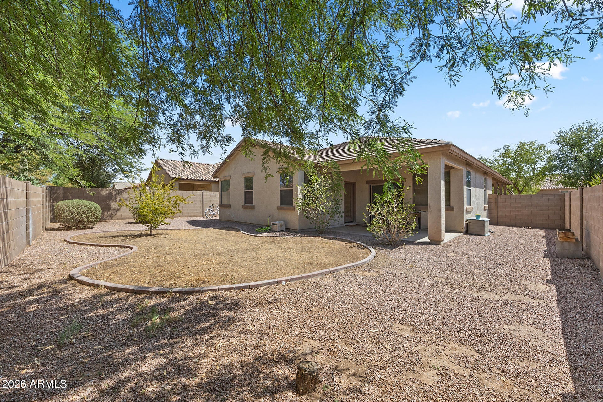3096 E RAVENSWOOD Drive