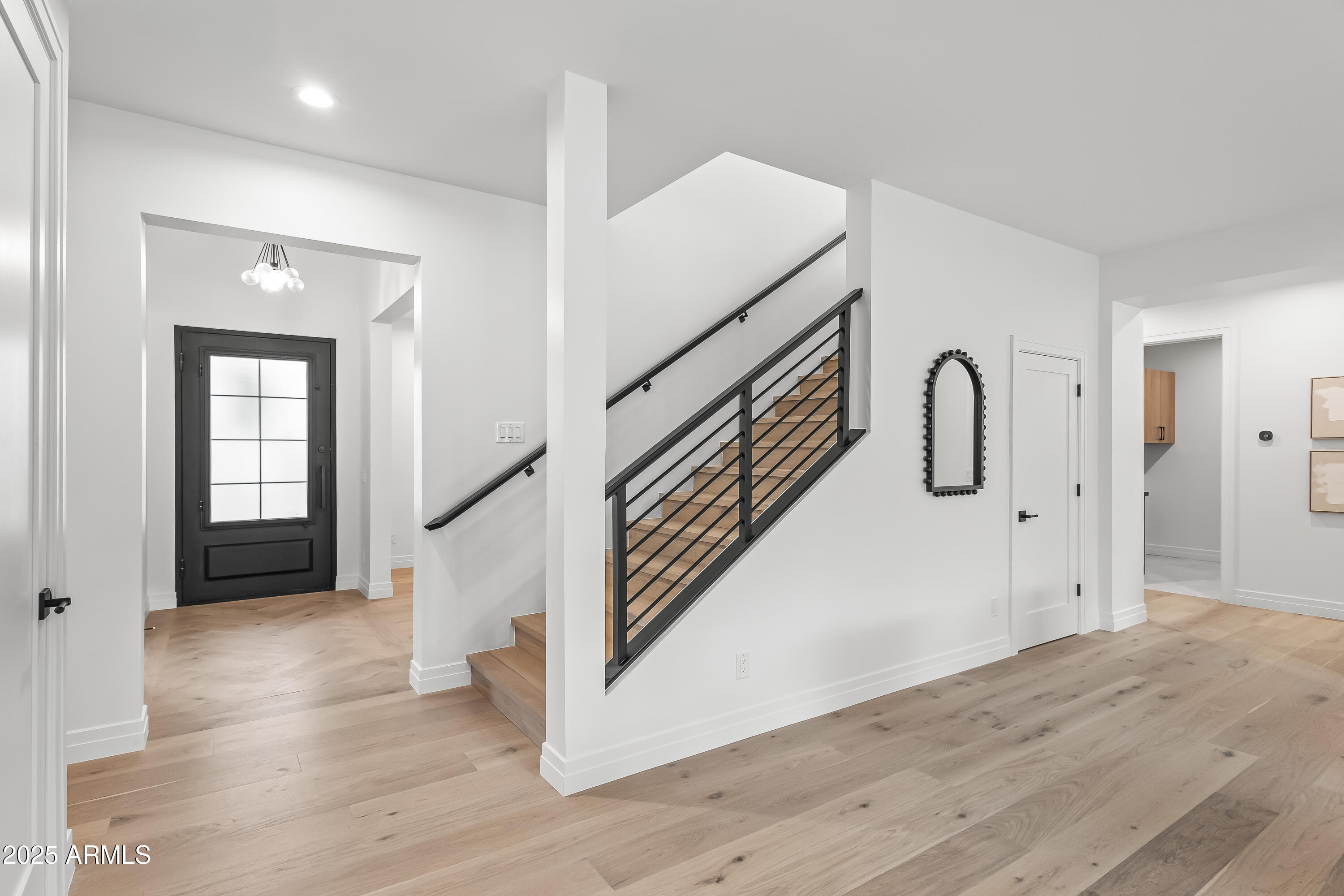 4419 N 43RD Place