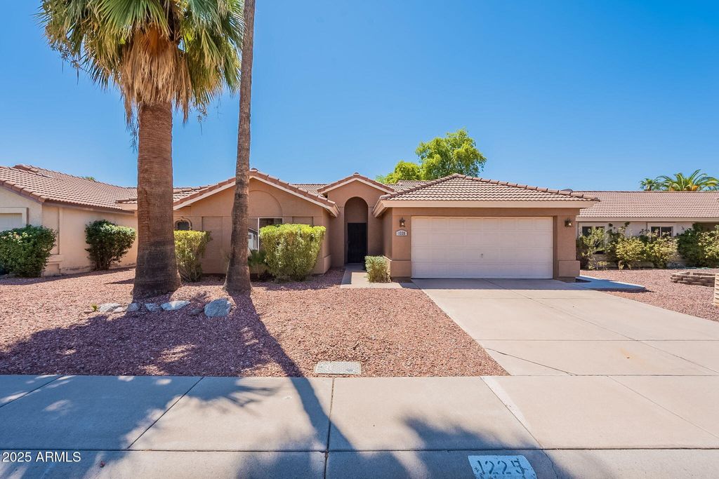 Photo of 1225 E Douglas Avenue, Gilbert, AZ 85234 (MLS # 6912608)