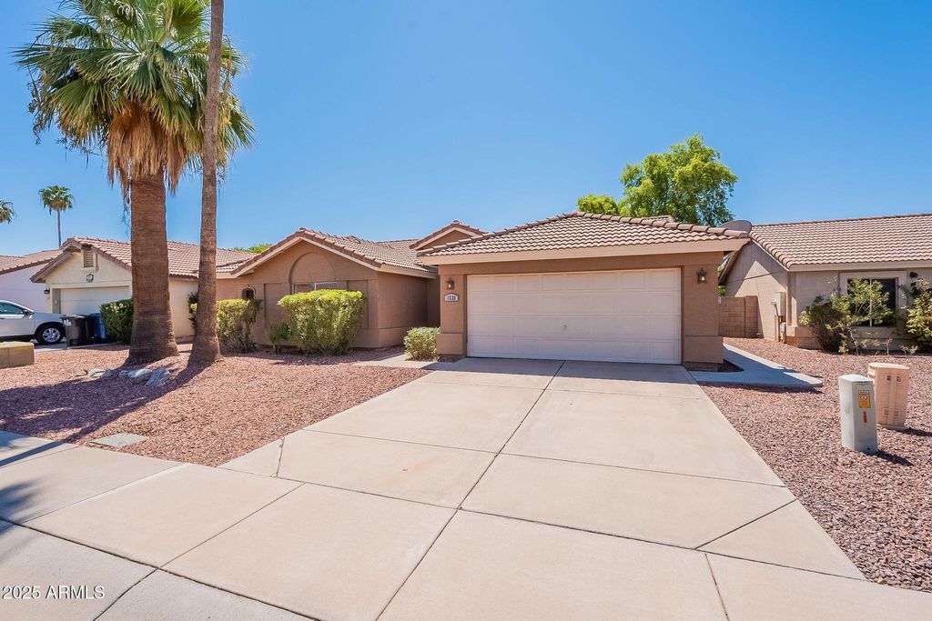 Photo of 1225 E Douglas Avenue, Gilbert, AZ 85234 (MLS # 6912608)