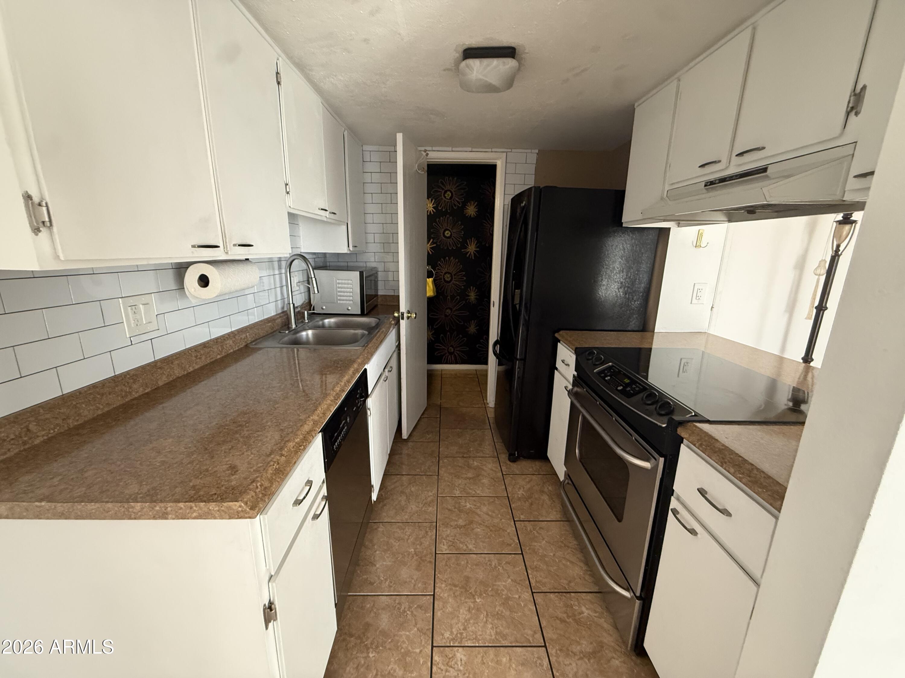 VILLA SIERRA MADRE - Residential