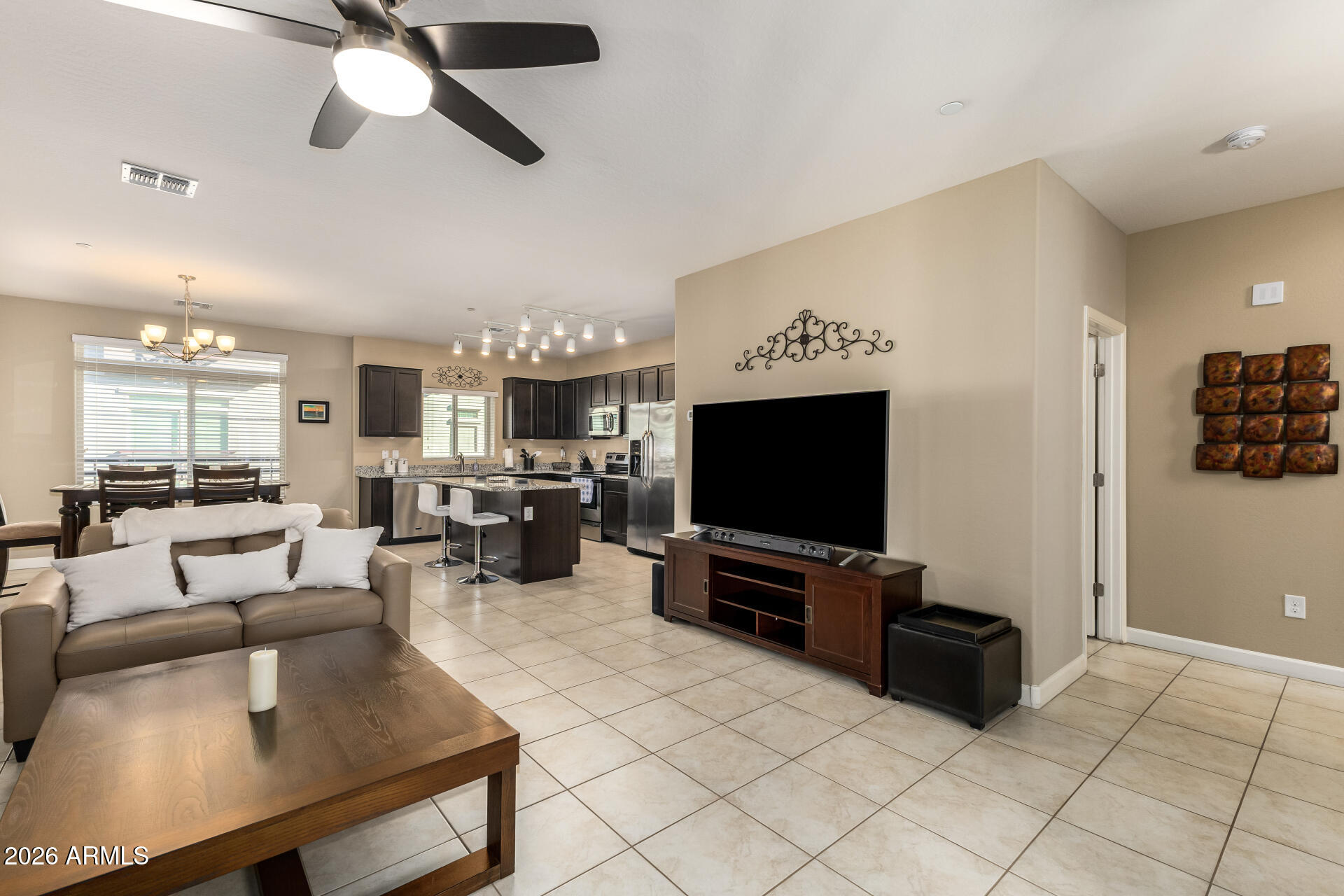 2150 W Alameda Road 1181