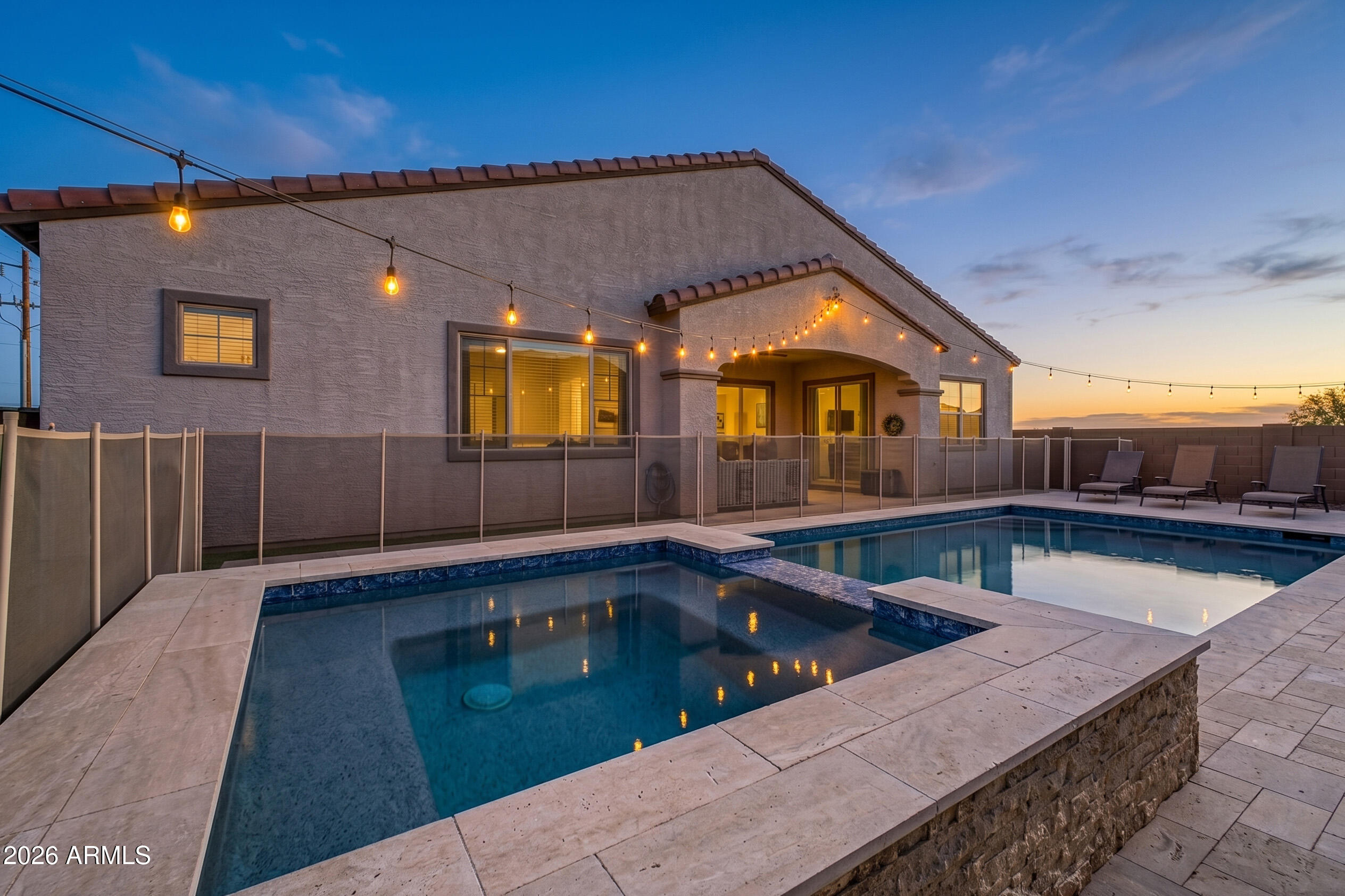 256 E GEMINI Place