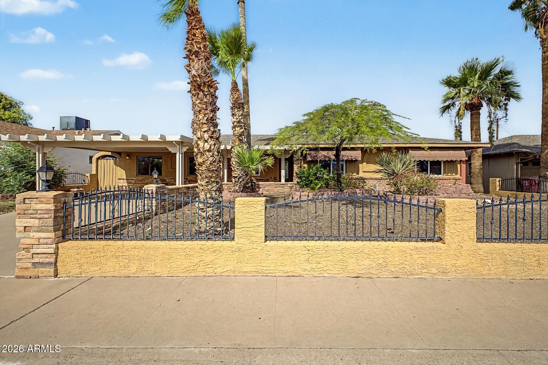 2116 N 68TH Place