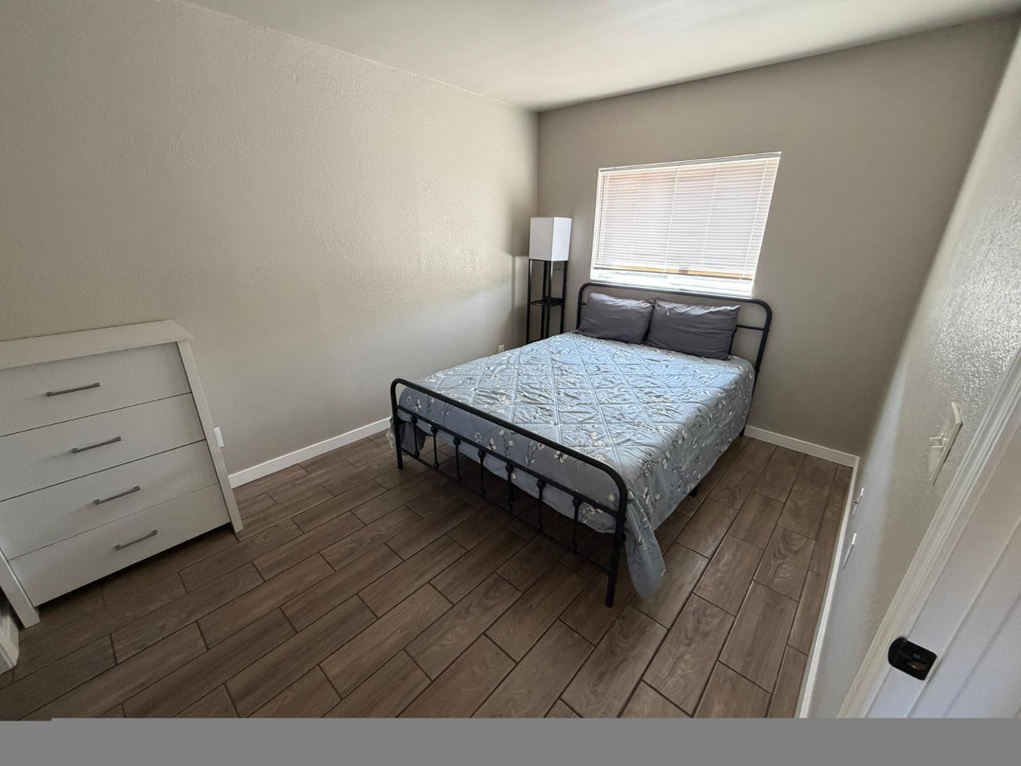 4422 N Longview Avenue Apt 4