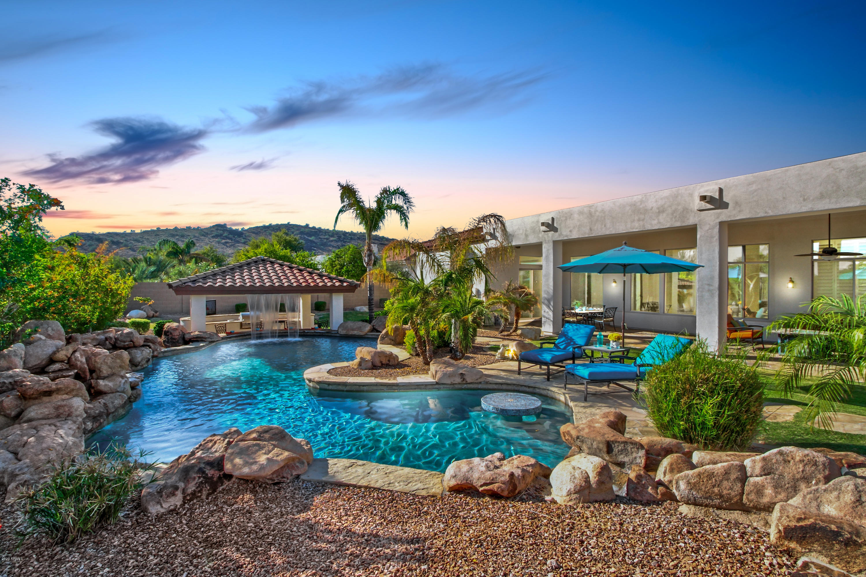 Photo 1 of 43 — 4525 W MOON BLOSSUM Lane, Phoenix, AZ 85083