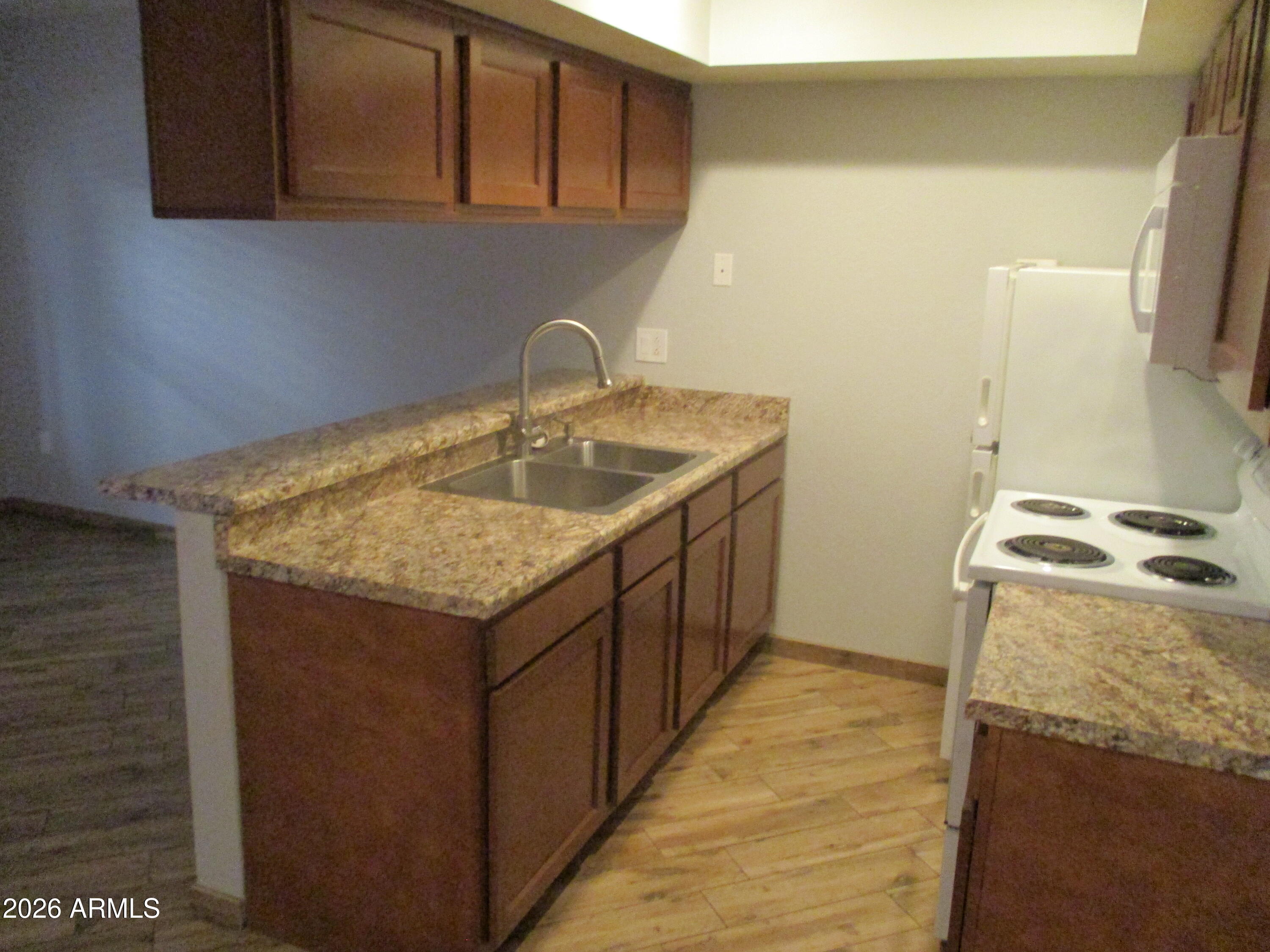 461 W HOLMES Avenue 150