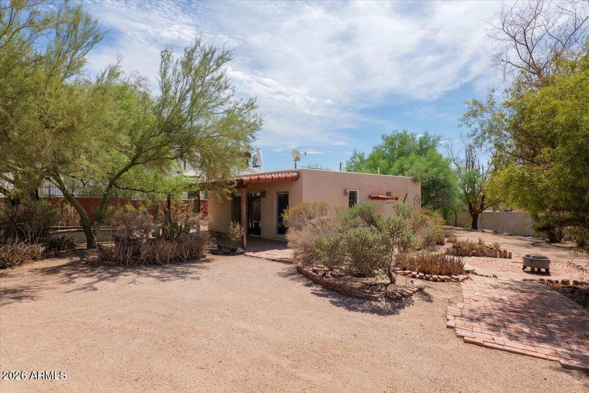 5702 E Camelback Road SAGUARO