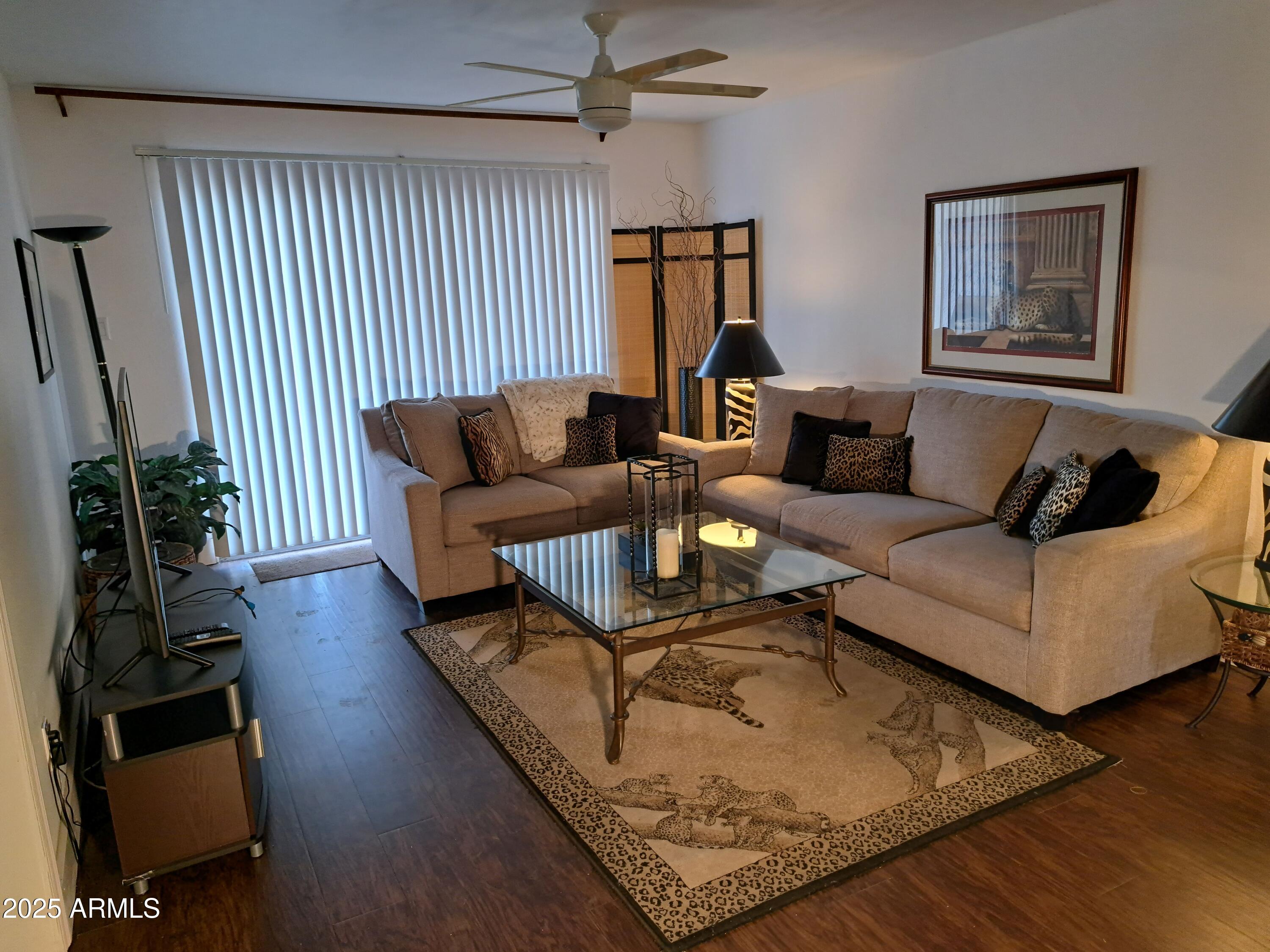 7350 N Via Paseo del Sur -- N107