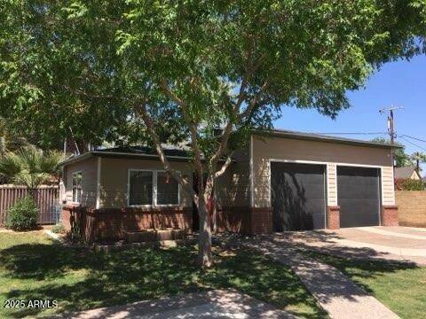 538 W HOLLY Street W