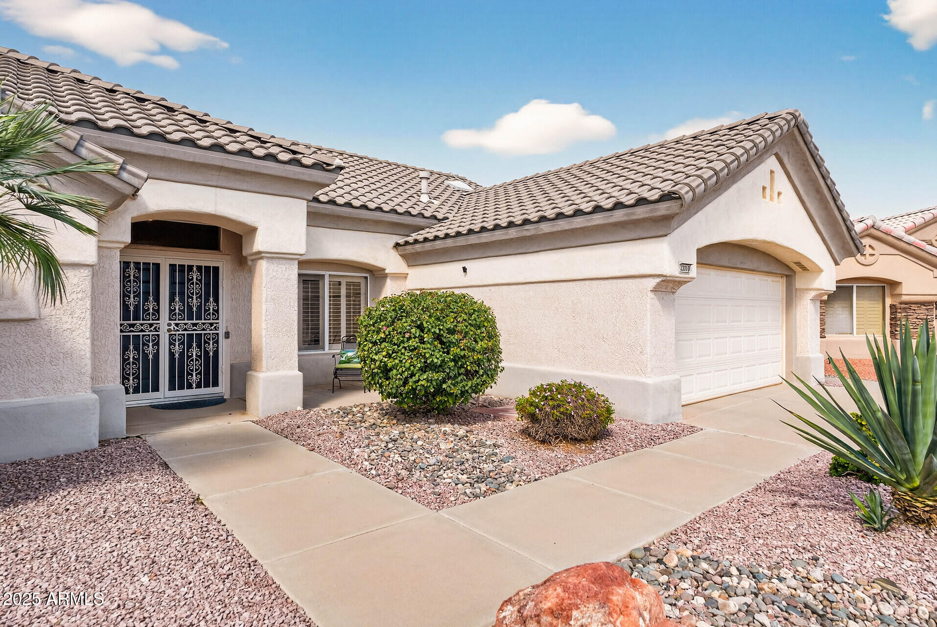 22010 N MIRAGE Lane