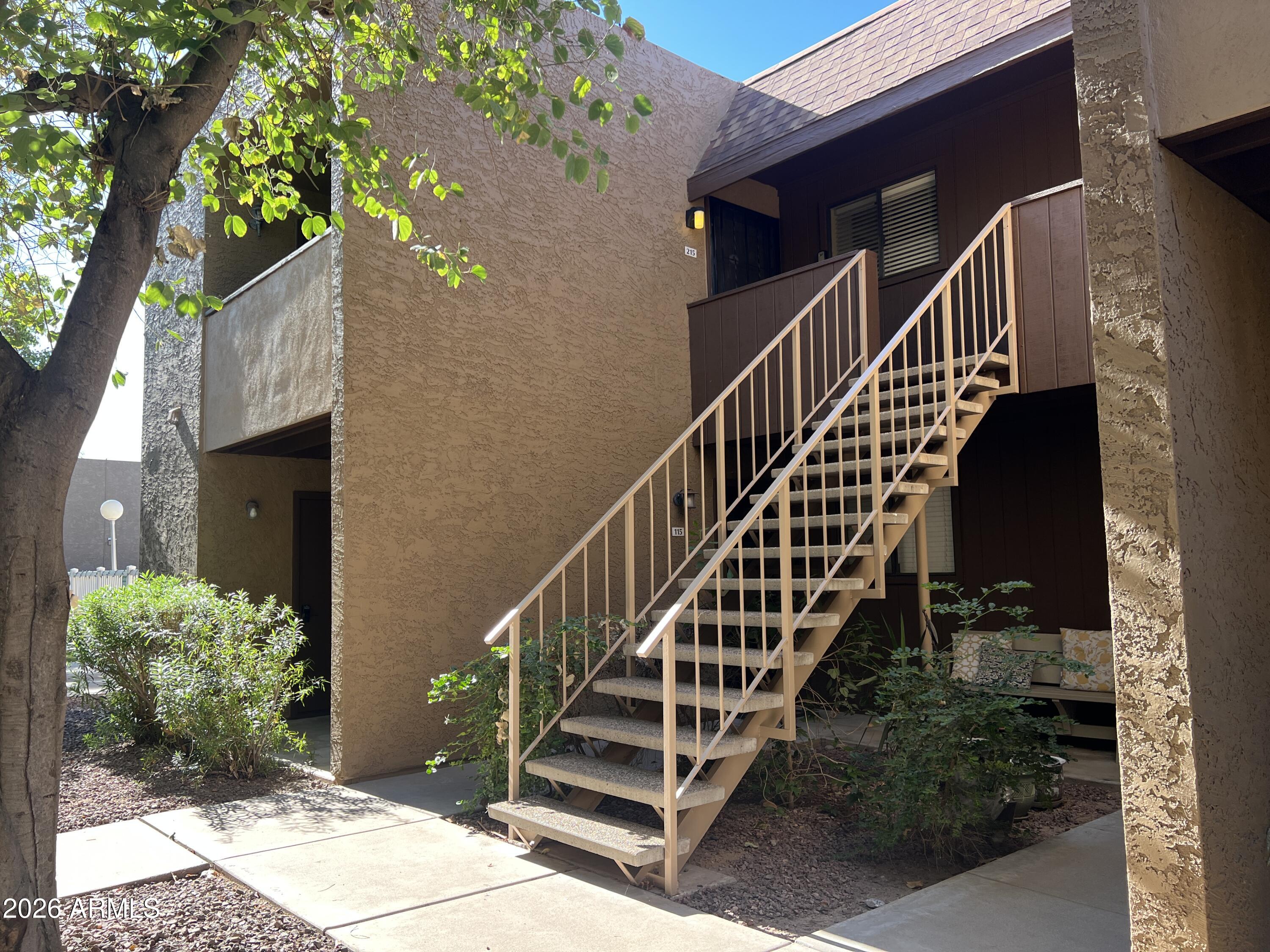 Properties 2 886 W GALVESTON Street 215