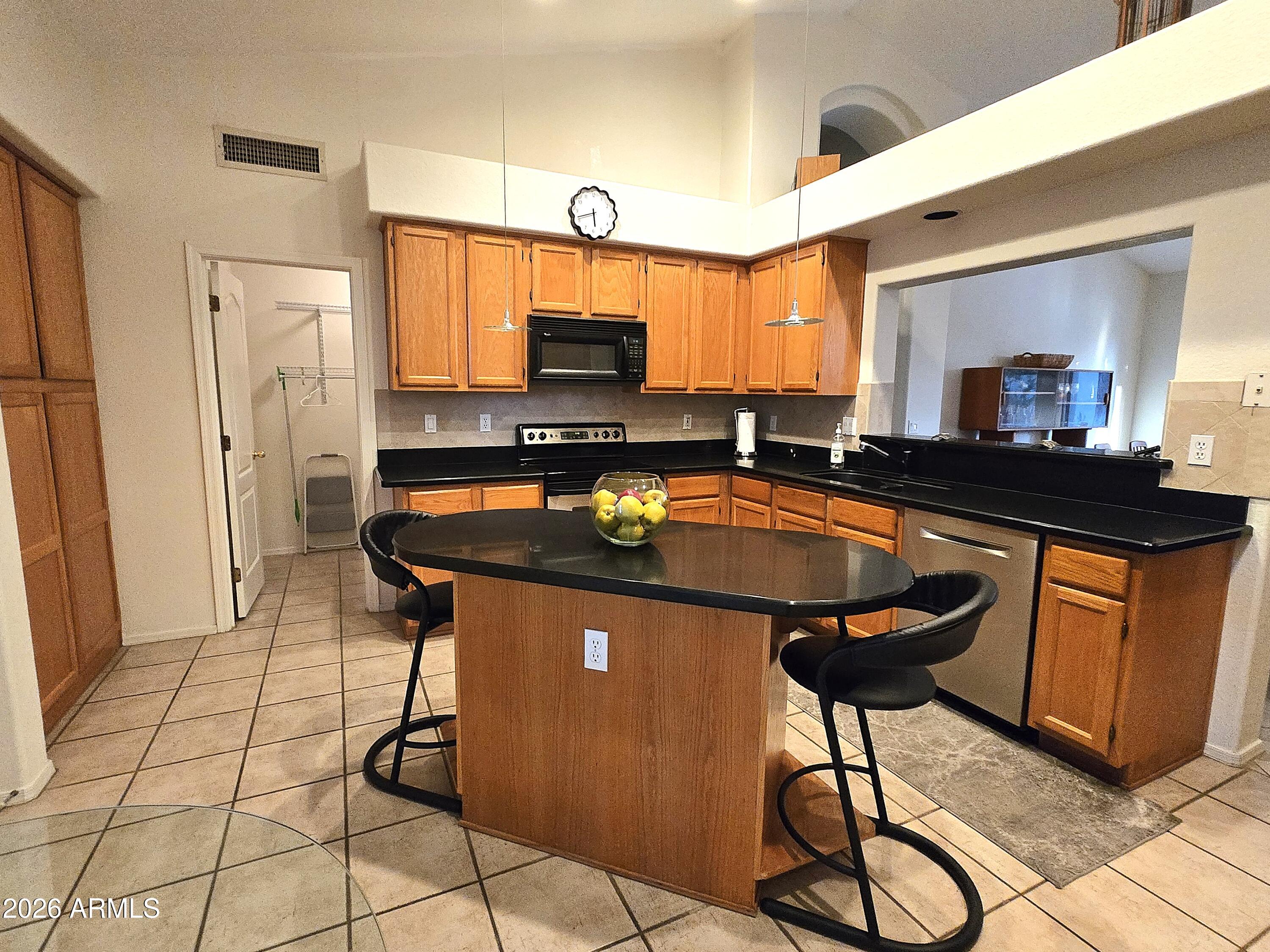 3131 W LAREDO Street