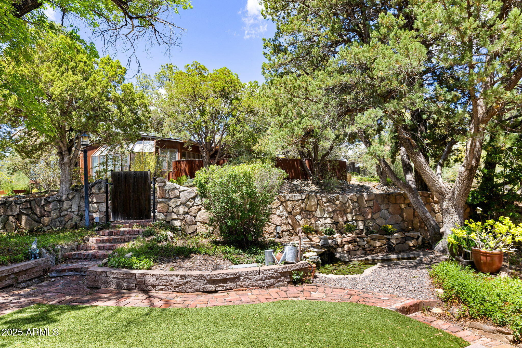 Homes 3 543 S HASSAYAMPA Drive