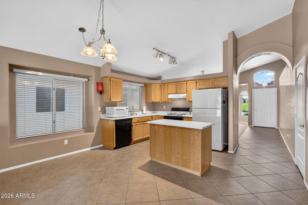 Photo of 3323 W Constitution Drive, Chandler, AZ 85226 (MLS # 7086852)