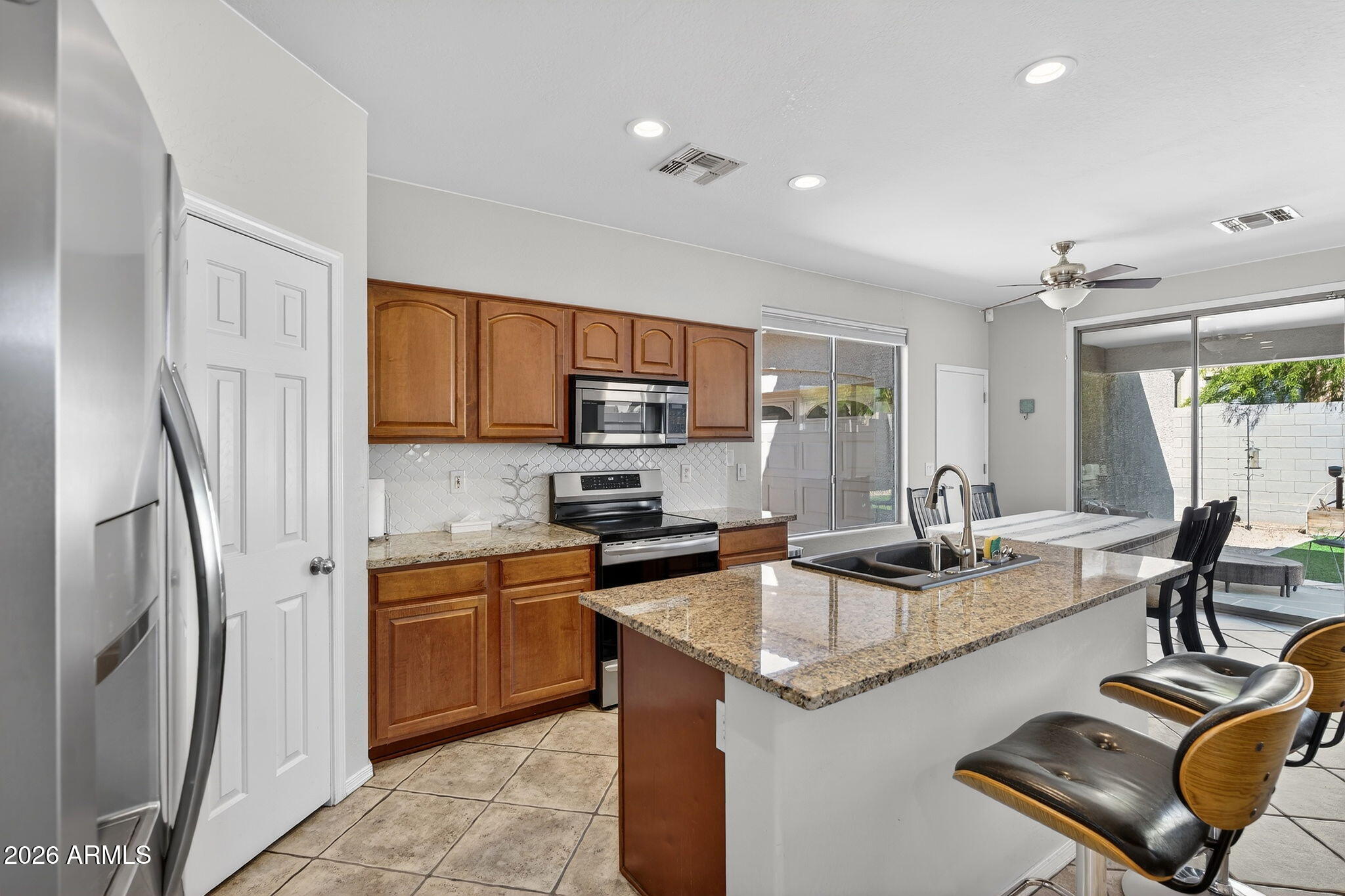 7264 E MELROSE Street