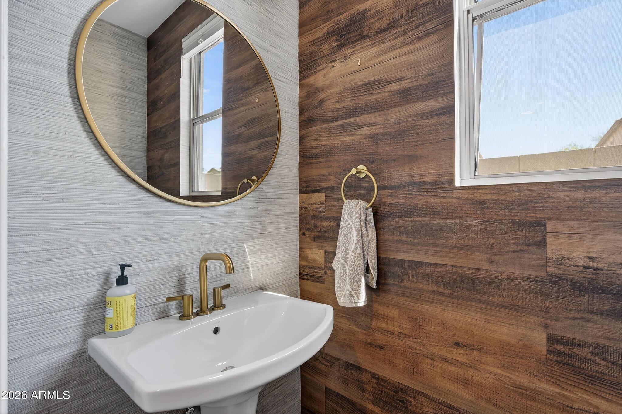 7264 E MELROSE Street