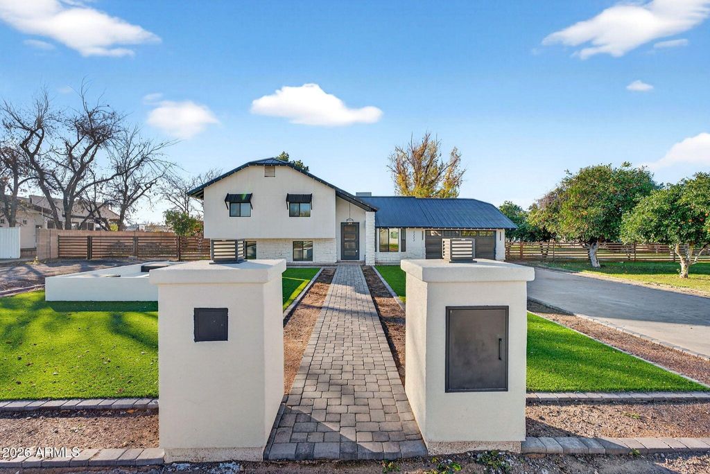 Photo of 2223 E Claxton Street, Gilbert, AZ 85297 (MLS # 6968809)