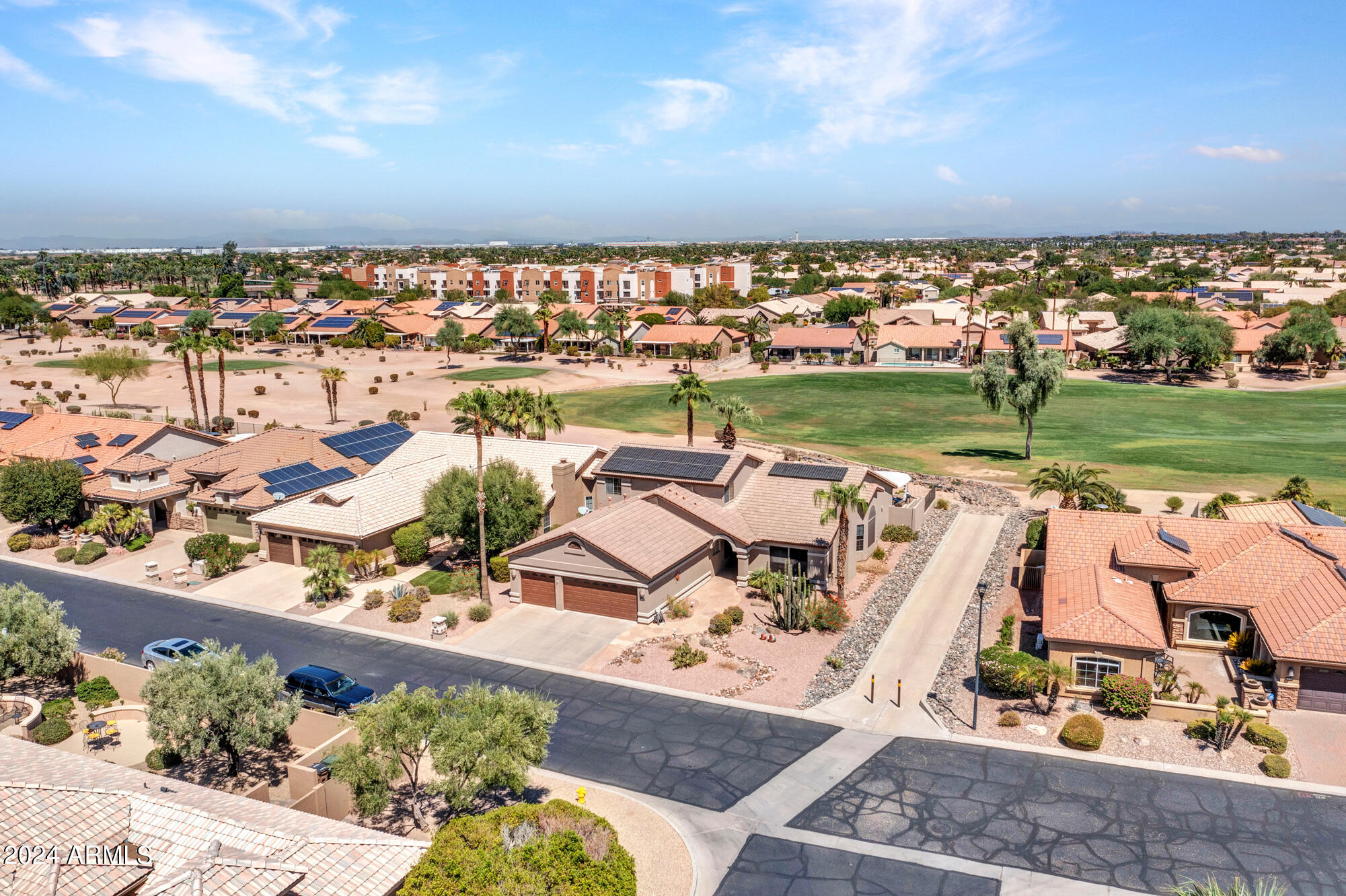 Goodyear, Arizona 85395, United States, 4 Bedrooms Bedrooms, ,3 BathroomsBathrooms,Residential,Pending,43239