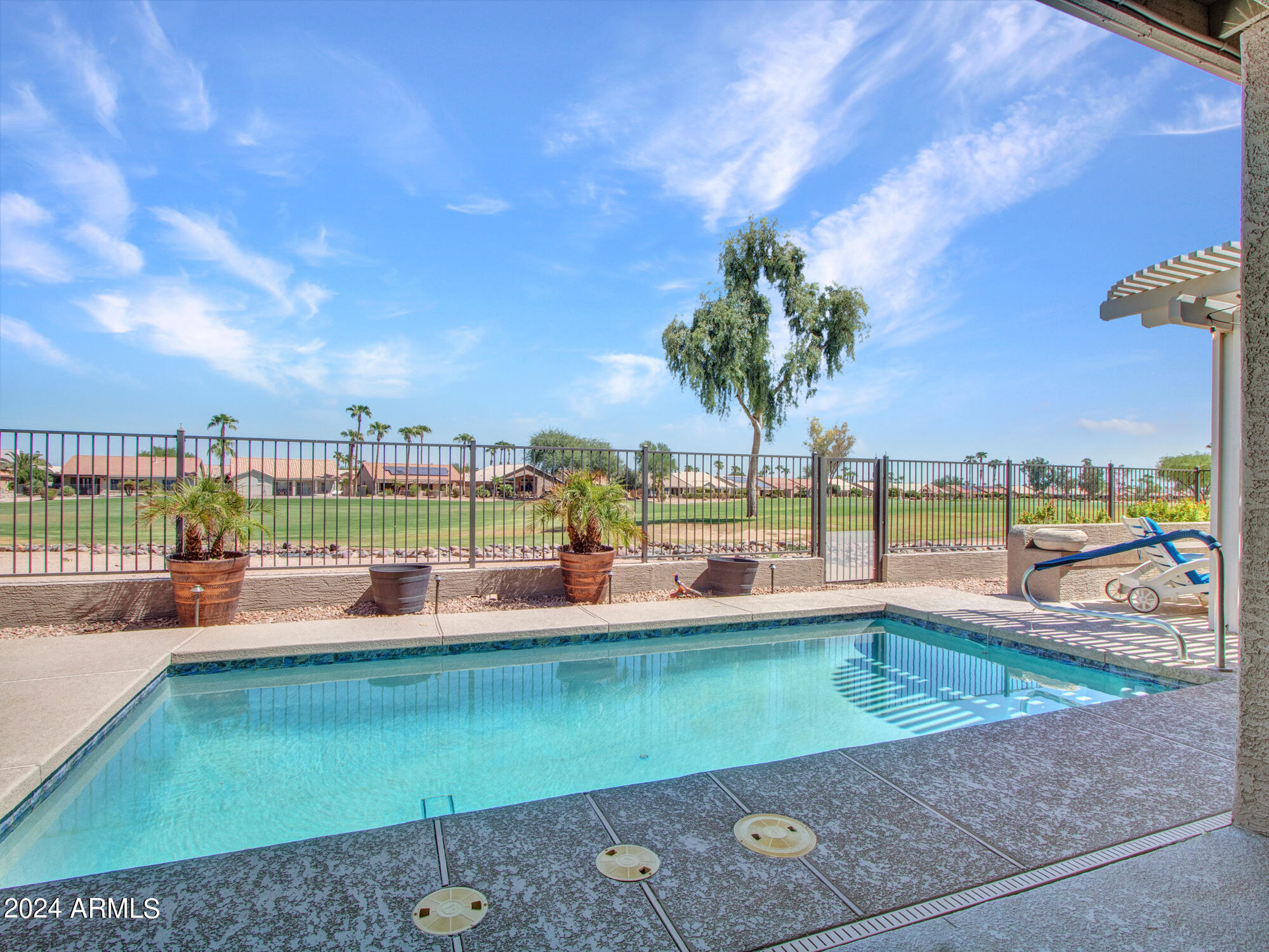 Goodyear, Arizona 85395, United States, 4 Bedrooms Bedrooms, ,3 BathroomsBathrooms,Residential,Pending,43239