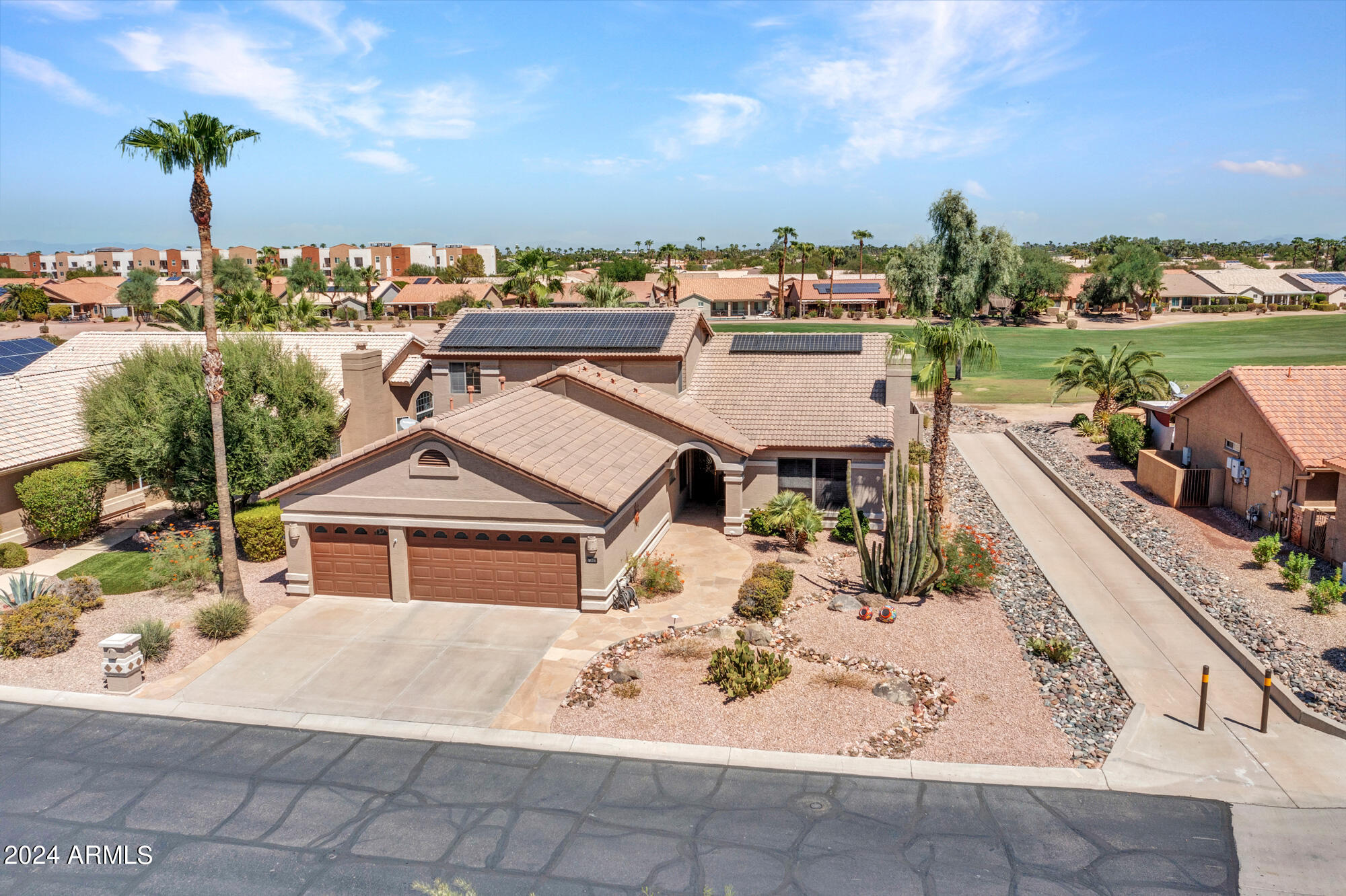 Goodyear, Arizona 85395, United States, 4 Bedrooms Bedrooms, ,3 BathroomsBathrooms,Residential,Pending,43239