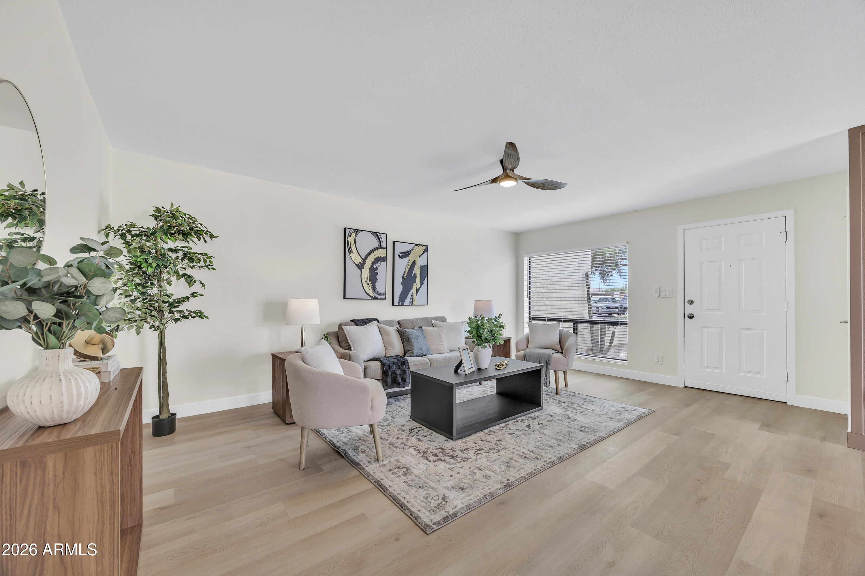 1725 N DATE Street 24