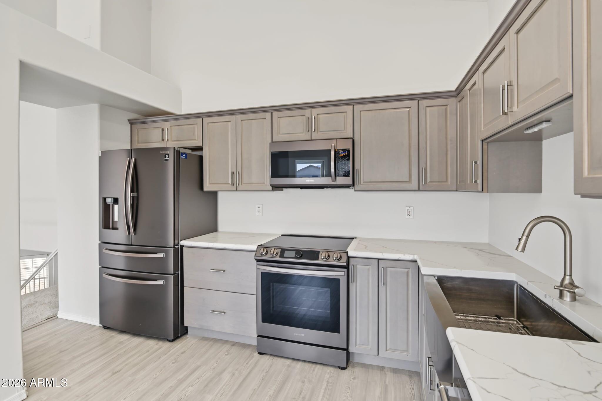 3755 E BROADWAY Road 77