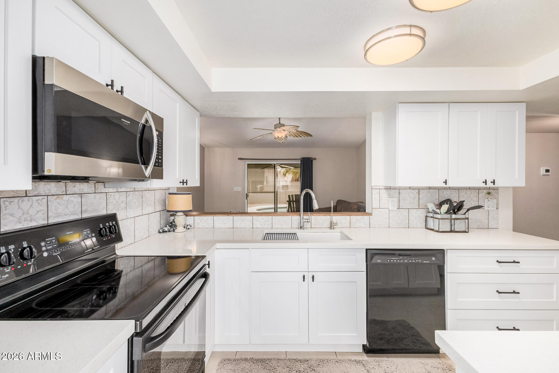 10765 E SAHUARO Drive