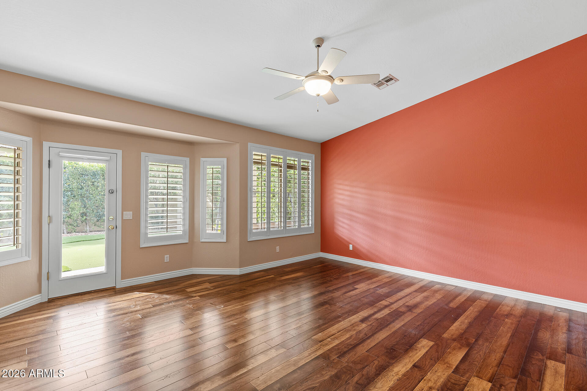 1715 E KENWOOD Street