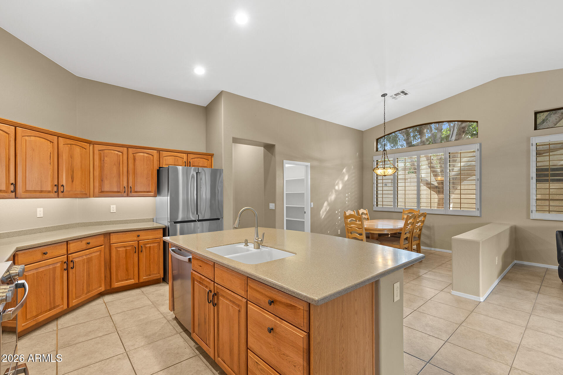 1715 E KENWOOD Street