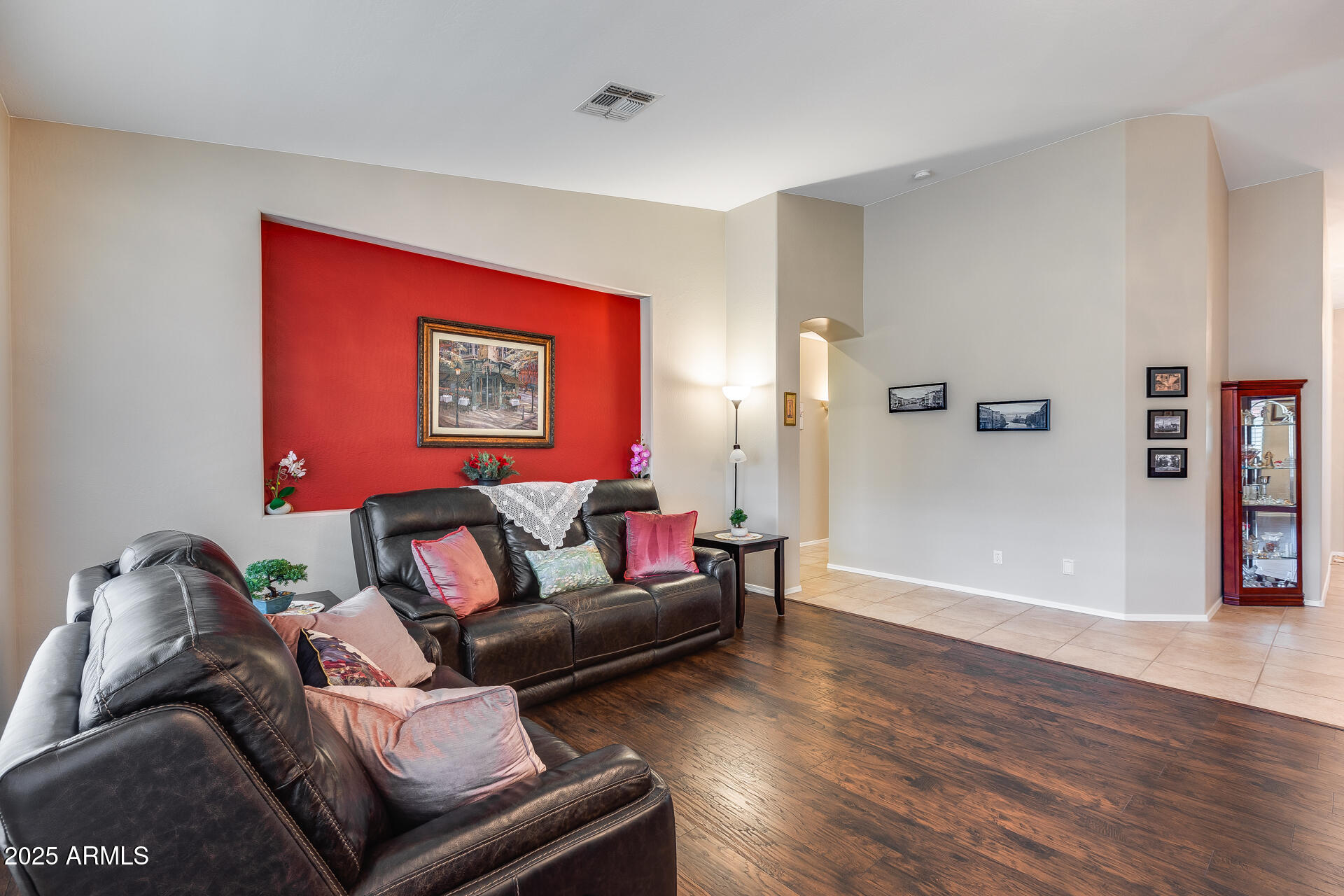 1715 E KENWOOD Street