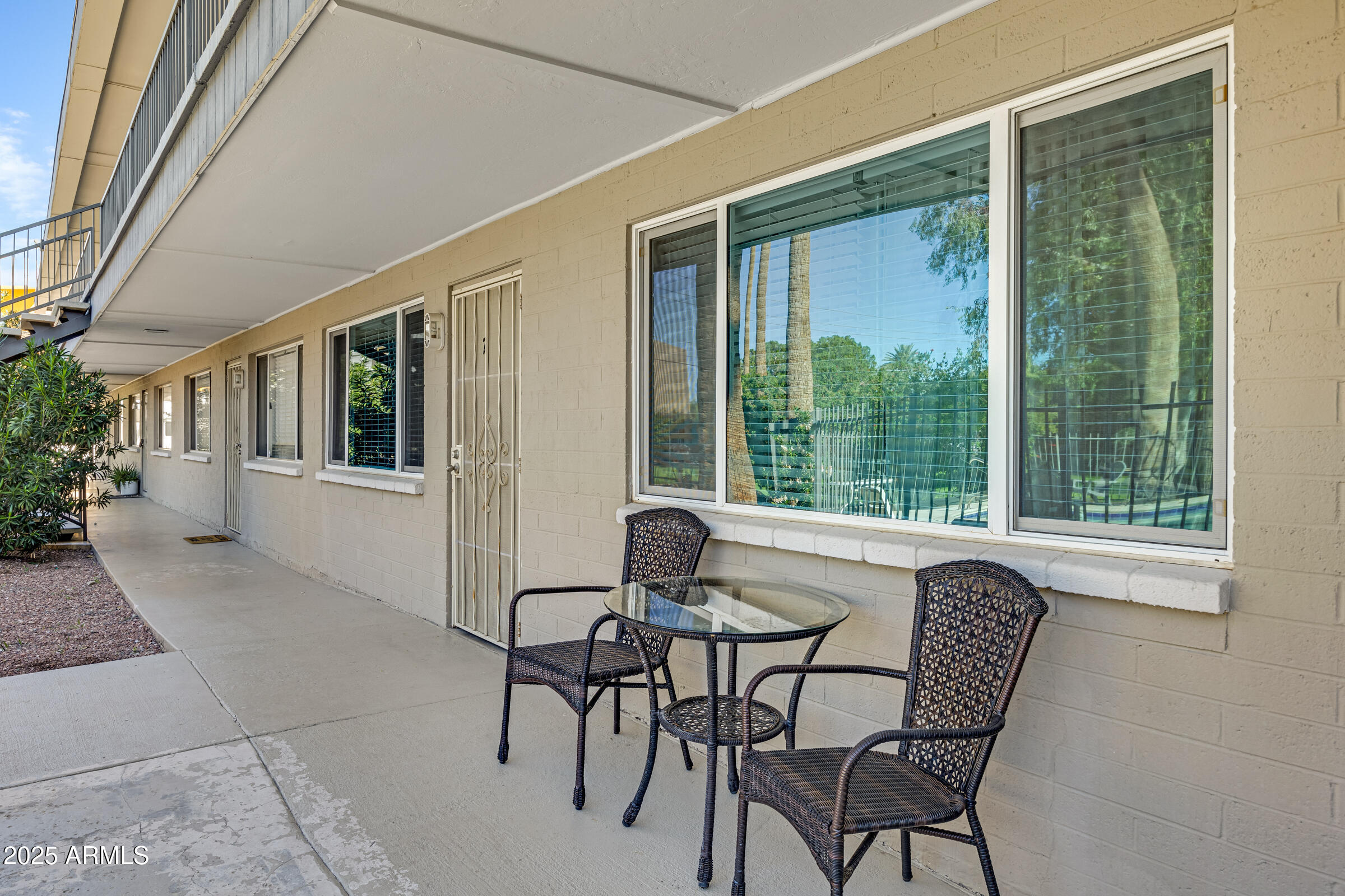 1111 E TURNEY Avenue 7