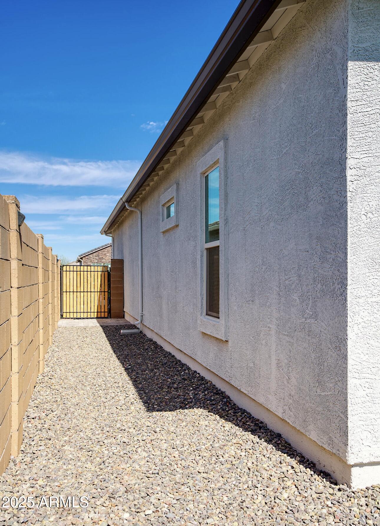 40816 W SUNLAND Drive