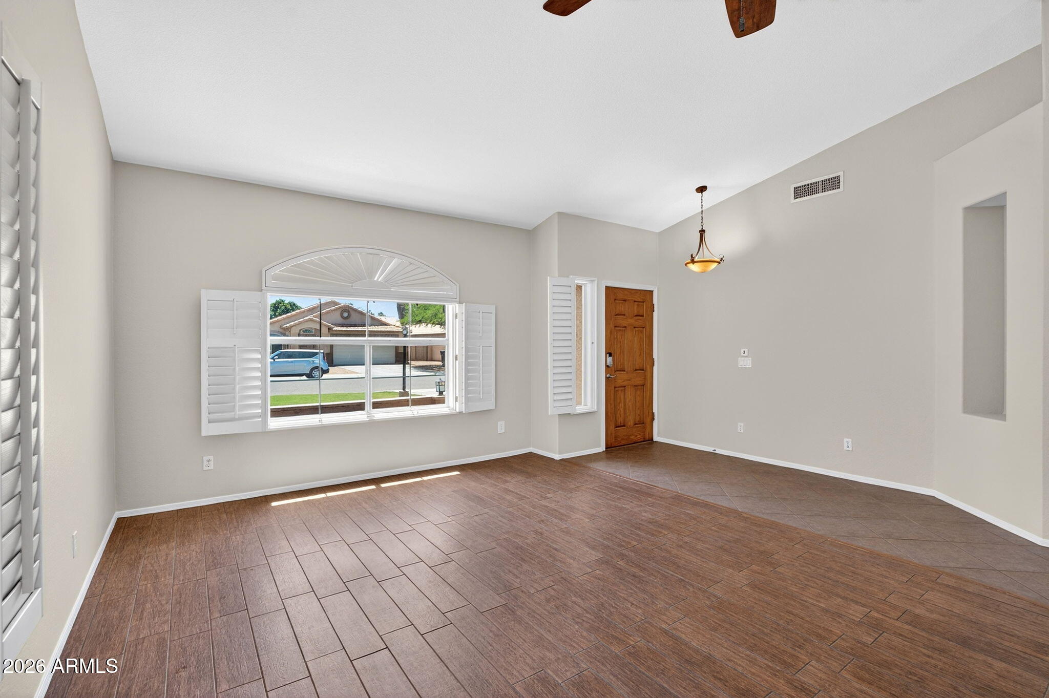 1934 E TYSON Place