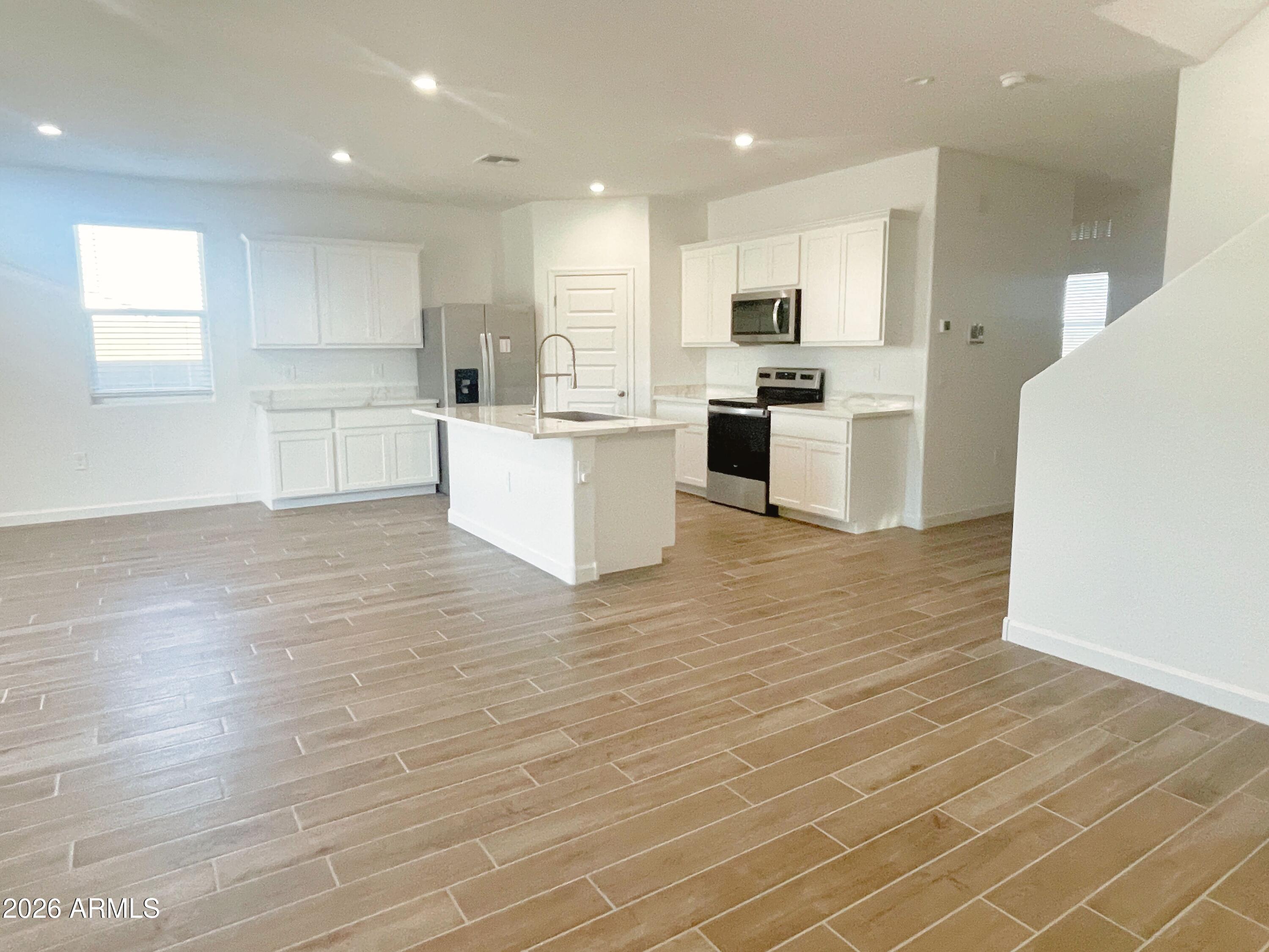 2760 W Stradling Avenue