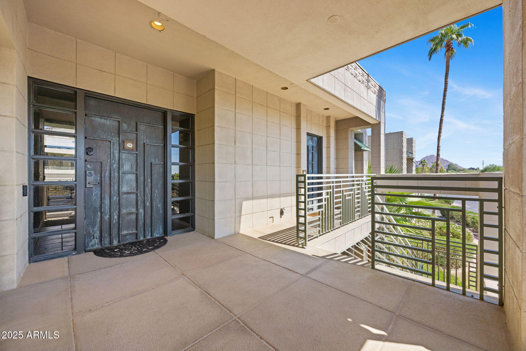 2802 E CAMINO ACEQUIA Drive 8