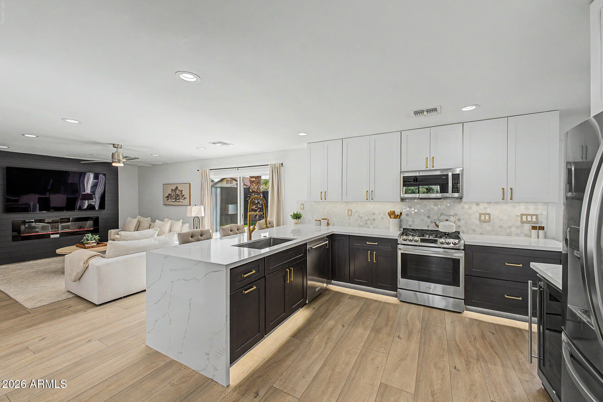 1836 N Mcallister Avenue