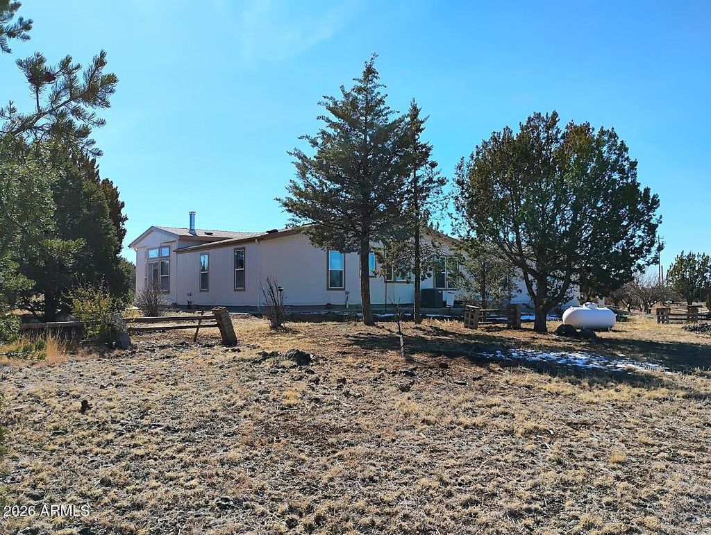 Photo of 8850 Happy Trail, Show Low, AZ 85901 (MLS # 6977774)